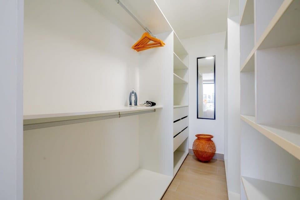 Walking closet