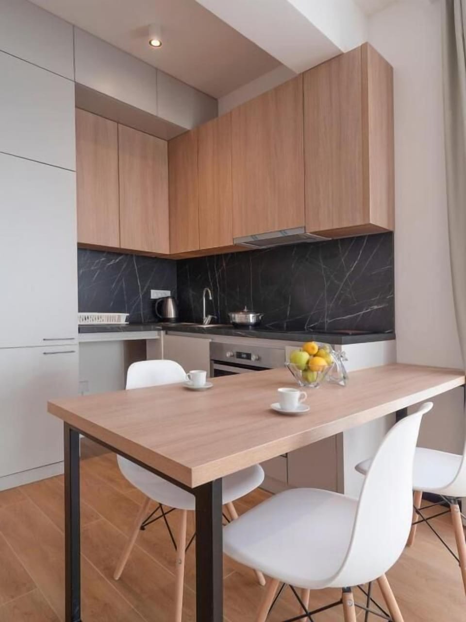 Deluxe Apartment | Private kitchen | Fridge, stovetop, electric kettle, cookware/dishes/utensils