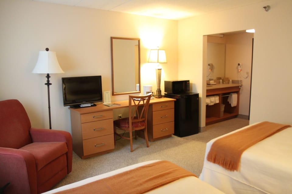 Desk, iron/ironing board, free WiFi, bed sheets