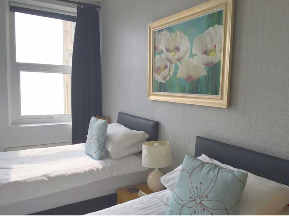 Standard Twin Room | Premium bedding, desk, laptop workspace, free WiFi