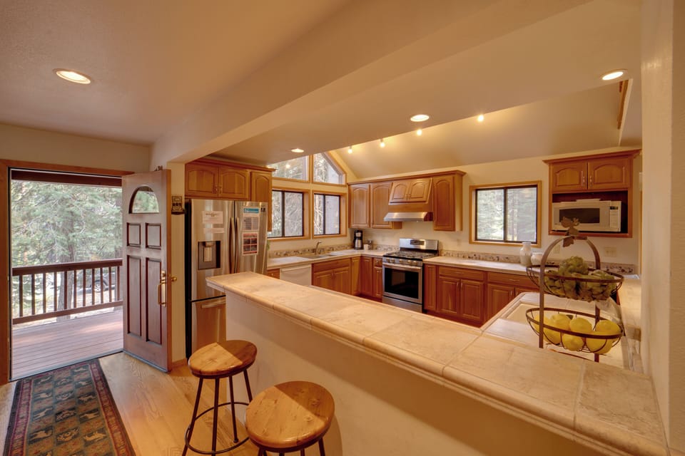 House (4 Bedrooms) | Interior