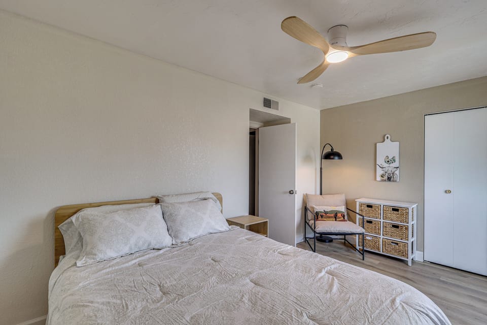 Newly Renovated Condo w/ Pool in Lake Havasu City! Apartment in Lake Havasu City