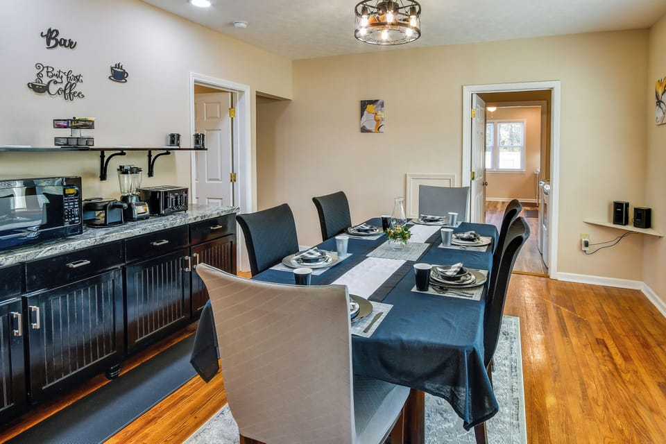 House (4 Bedrooms) | Interior