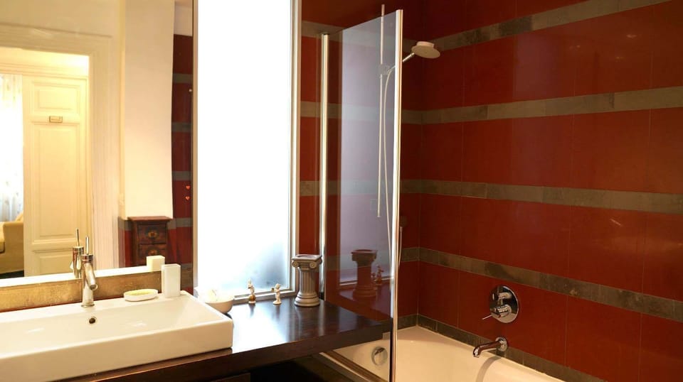 Camera Lavi ( bagno privato esterno ) | Bathroom | Free toiletries, hair dryer, bidet