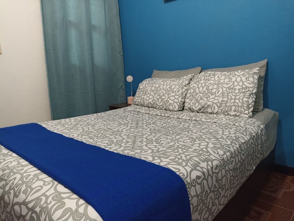 Deluxe Room | Laptop workspace, WiFi (free), bed sheets