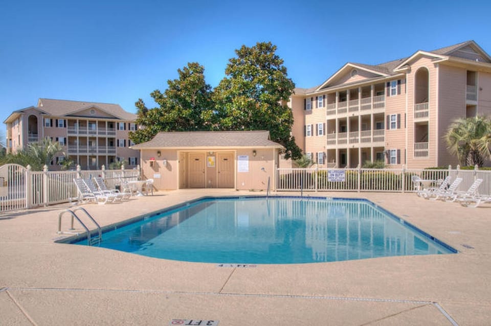 Soak up the rays while the kids splash around in this sparkling pool.