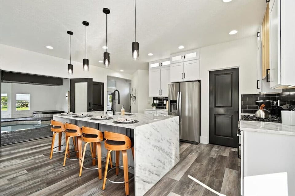 Kitchen island