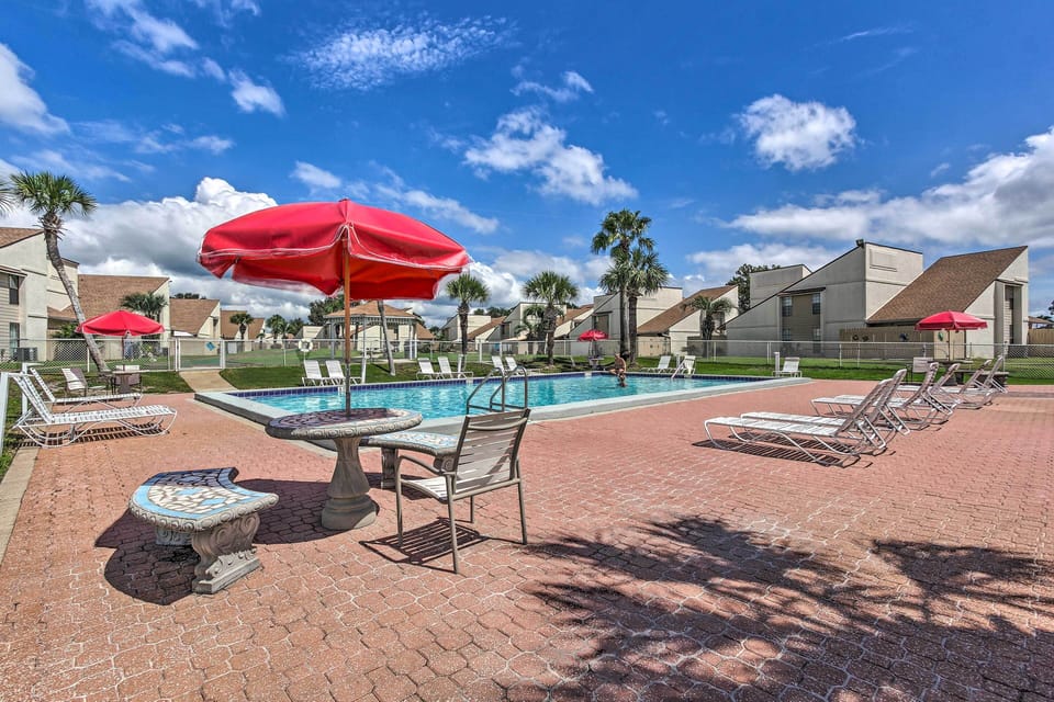 Horizon South Resort | Community Pool Area
