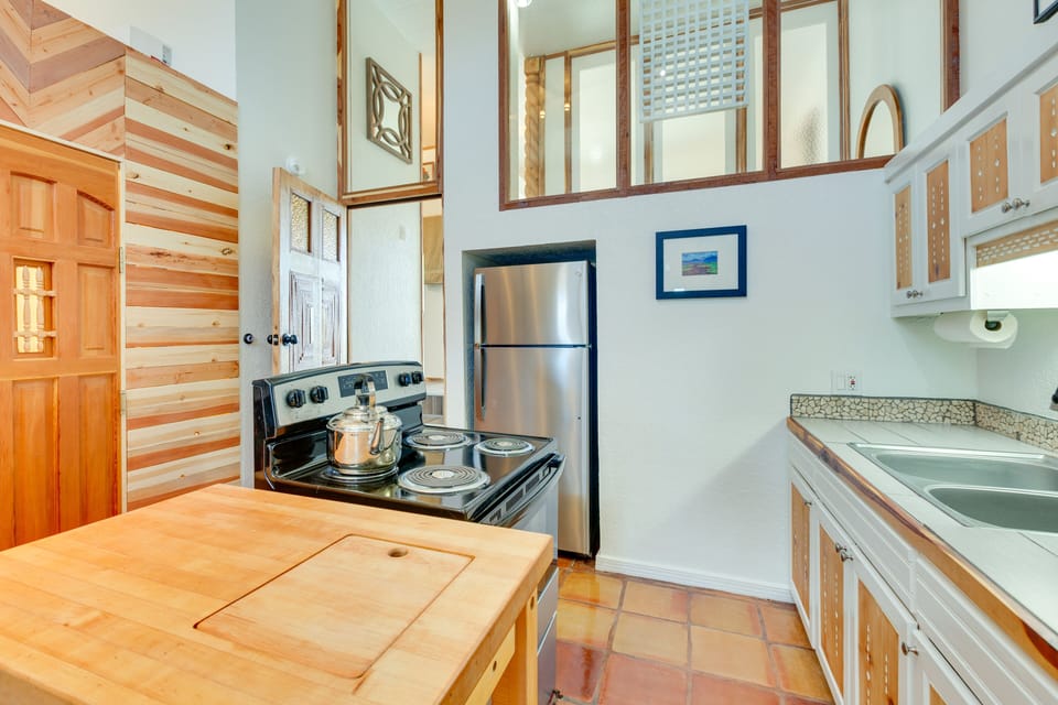 Kitchen | Lower Level