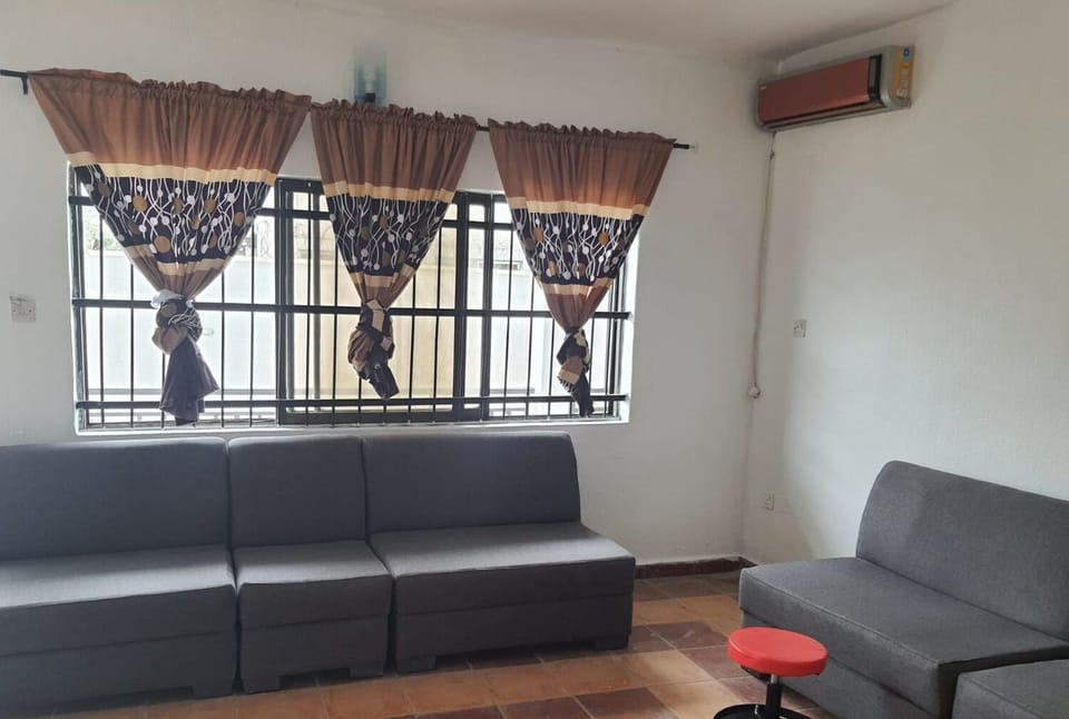 Deluxe Single Room | Living area