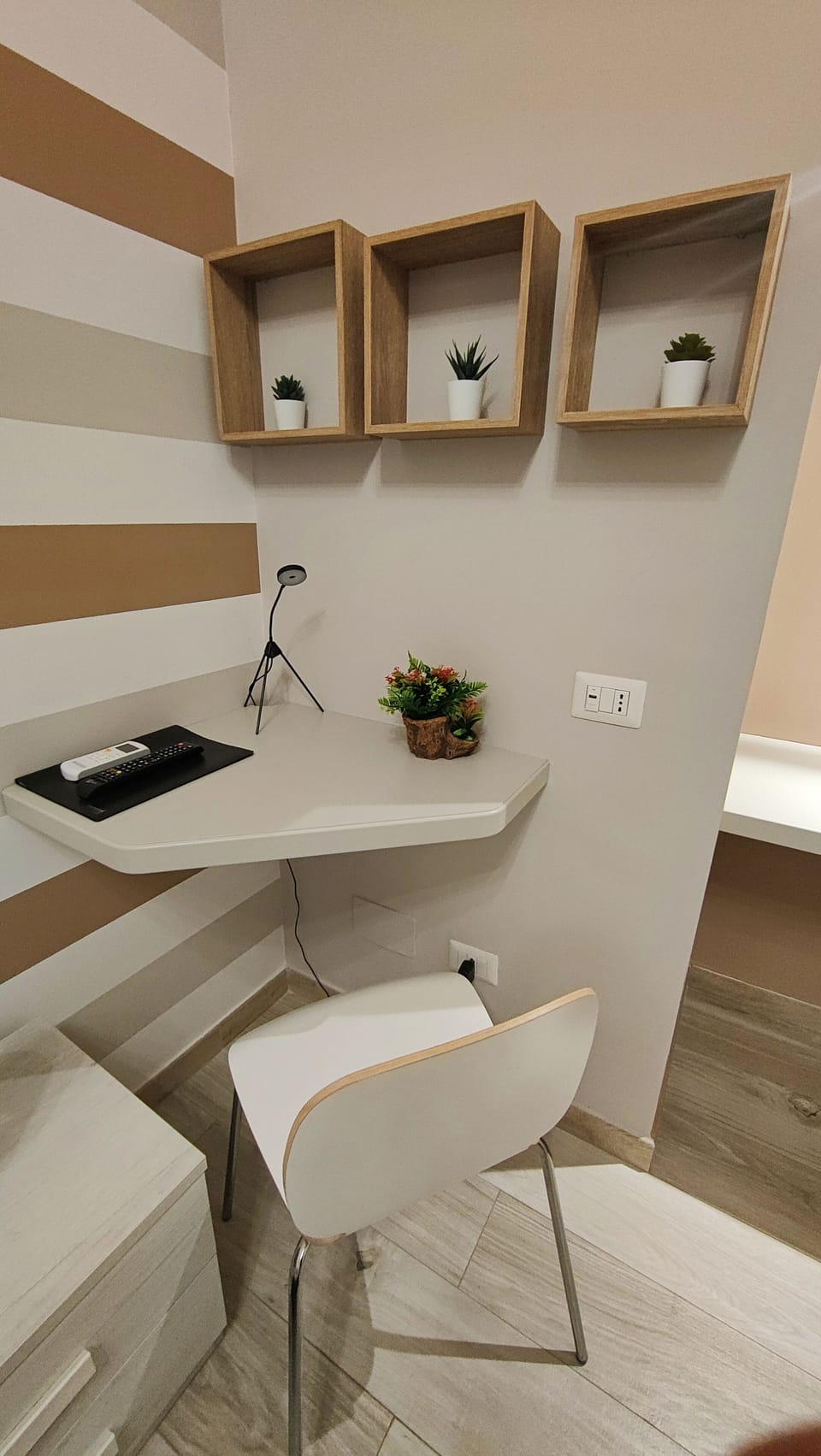 Laptop workspace, iron/ironing board, free WiFi, bed sheets