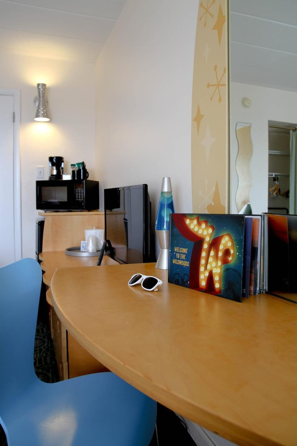 TV, DVD player