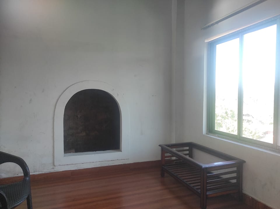 Luxury Room | Soundproofing, WiFi (free), bed sheets