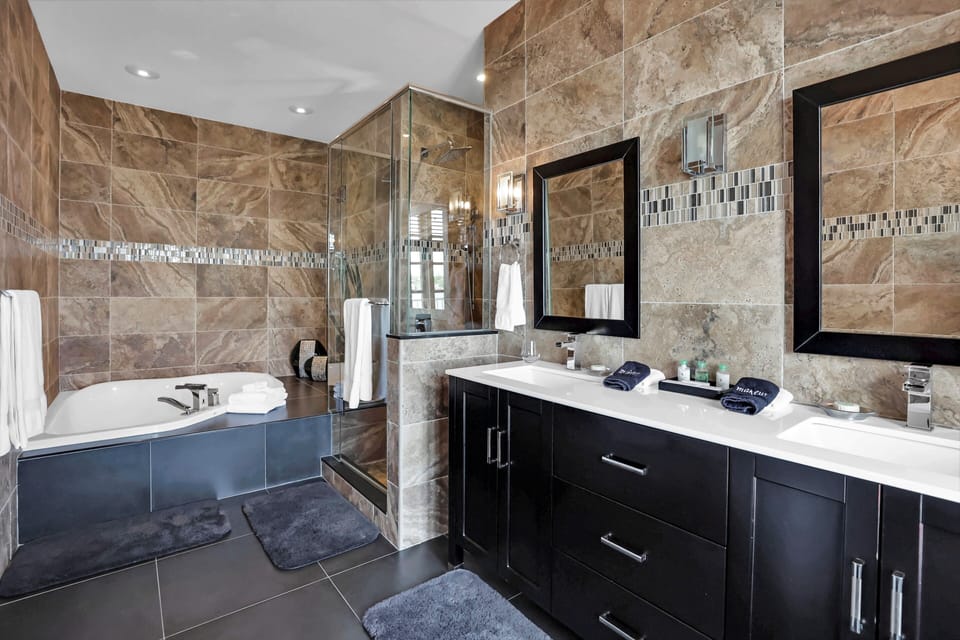 Master Suite, Lake View | 1 bedroom, premium bedding, minibar, desk