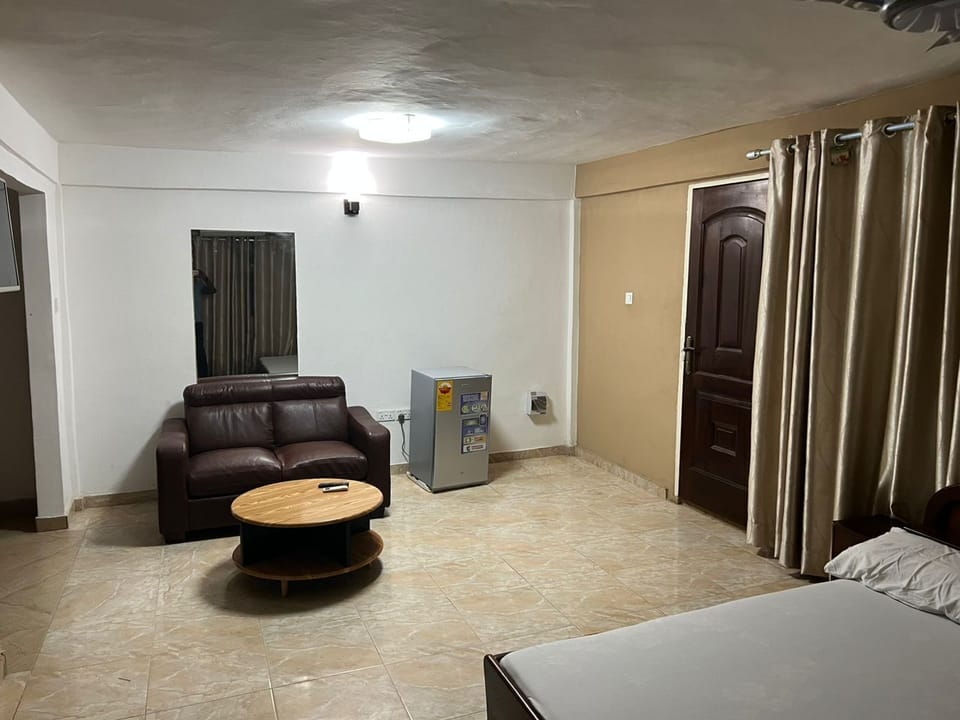 Deluxe Room | Living area