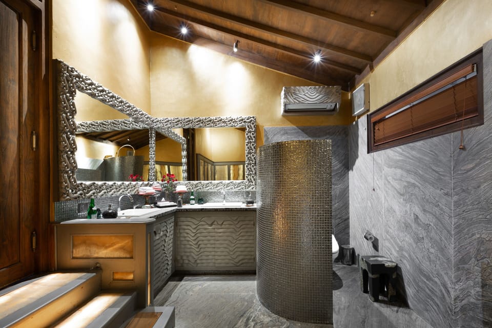 Bathroom in Bridal Suite