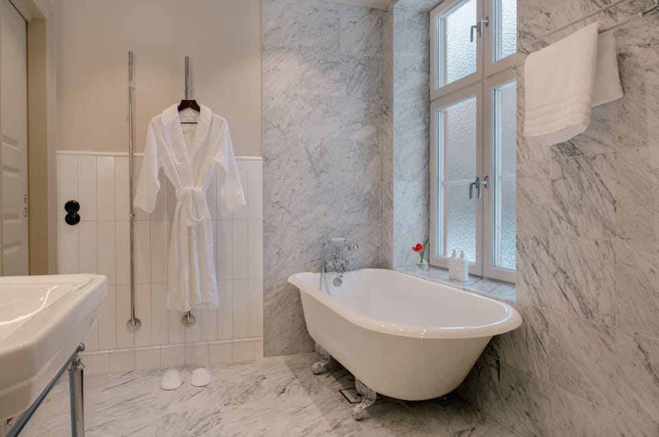 Suite | Bathroom | Hair dryer, heated floors, towels, soap