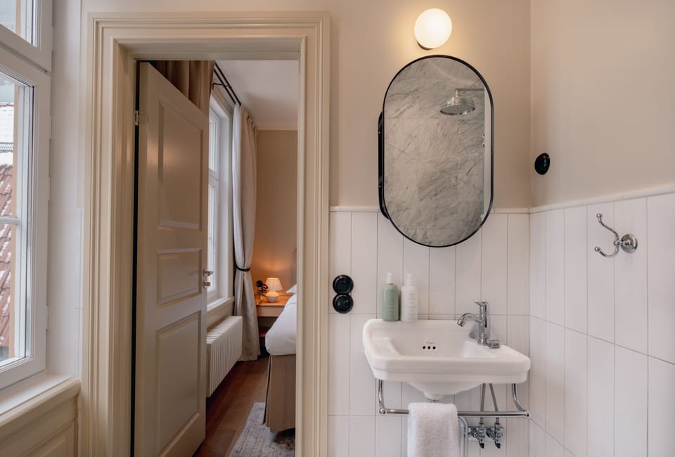 Classic Queen | Bathroom | Hair dryer, heated floors, towels, soap