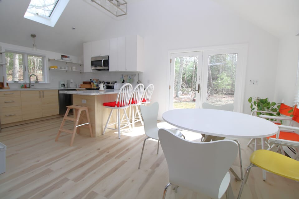 Dining Room, Slider, Kitchen