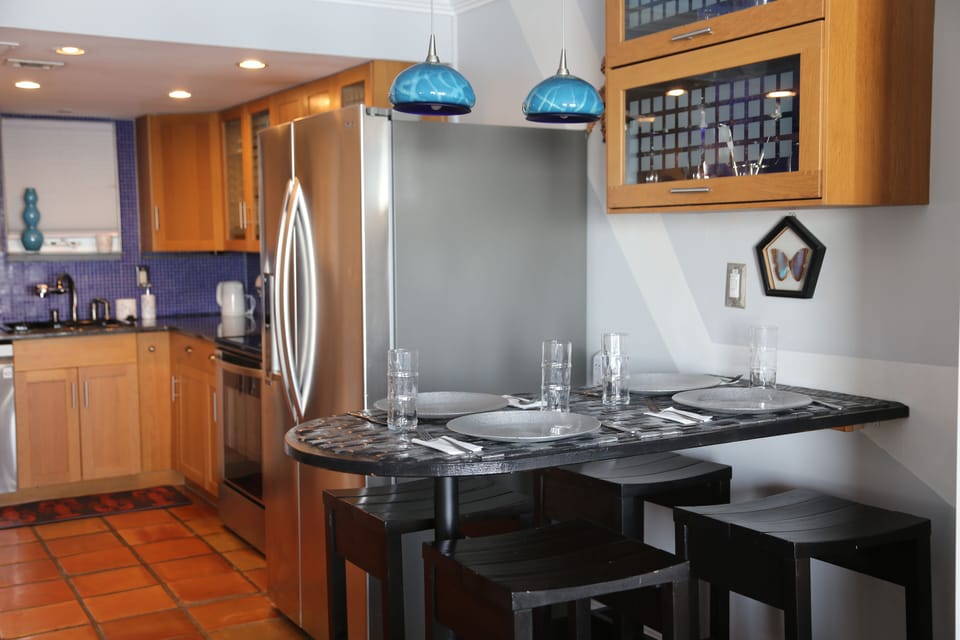 Dining / Kitchen Area
