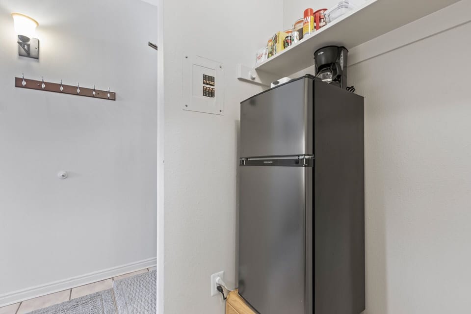 Prospector Lodge 805: Full kitchen