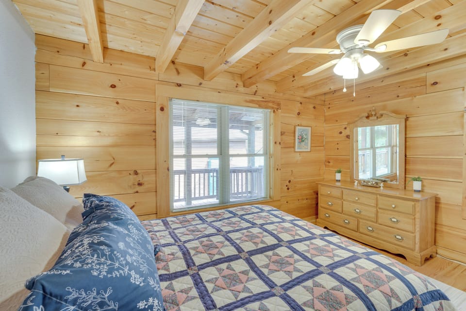 House (2 Bedrooms) | Interior