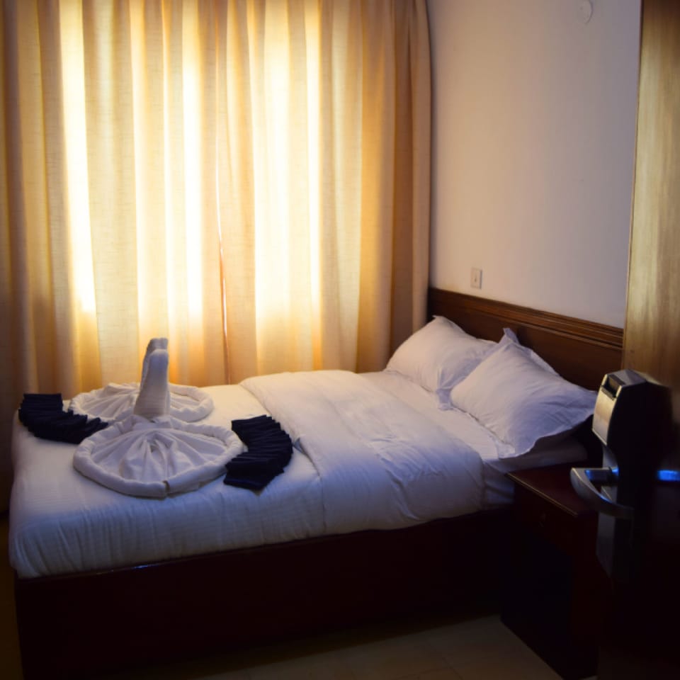Soundproofing, free WiFi