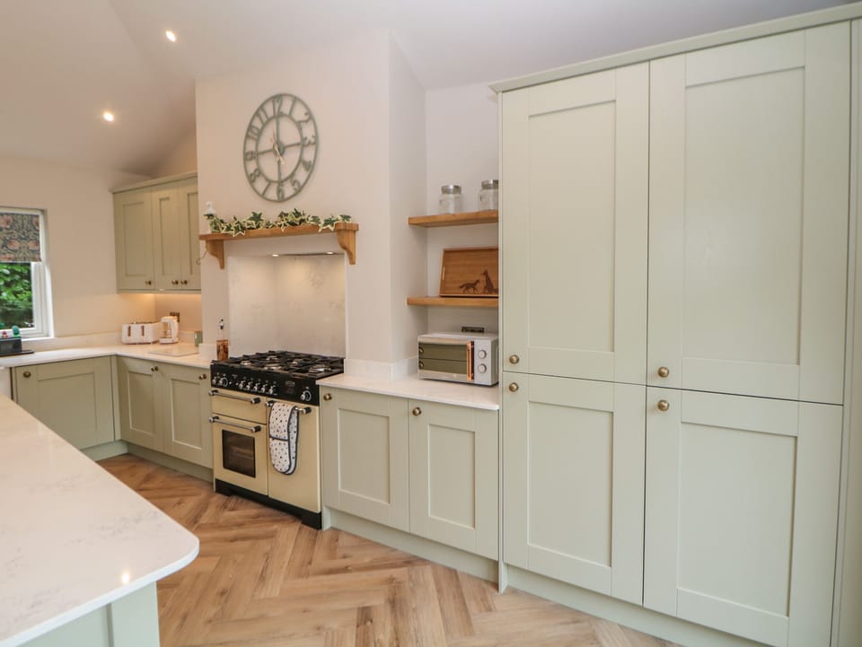 Fridge, dishwasher, electric kettle, toaster