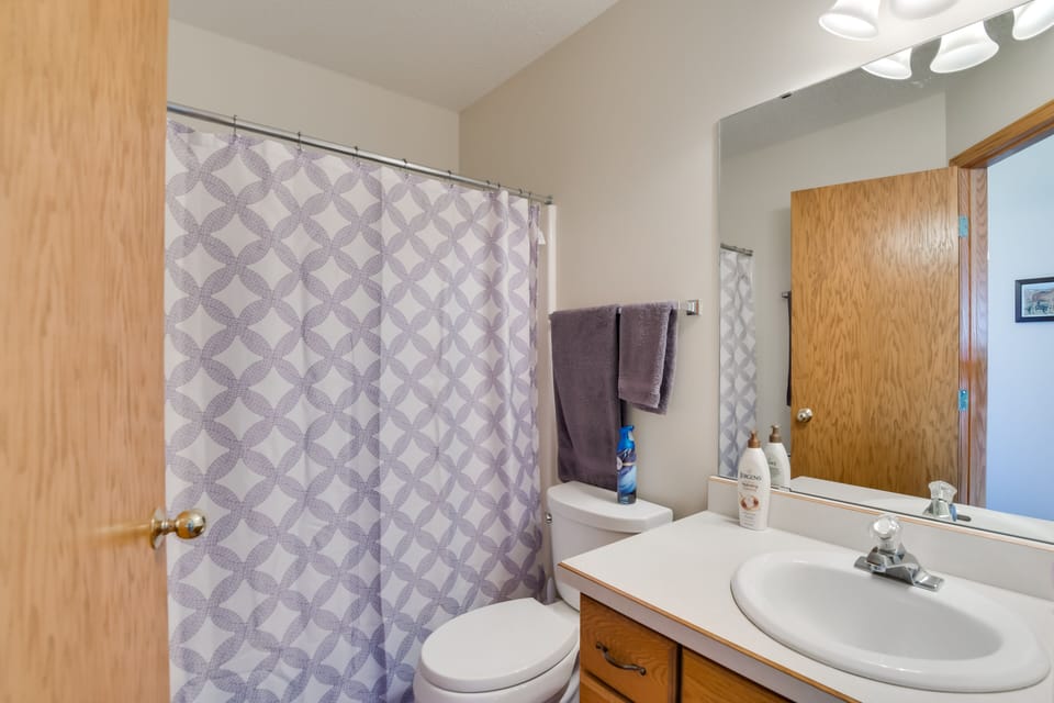 Full Bath | Towels | Hair Dryer