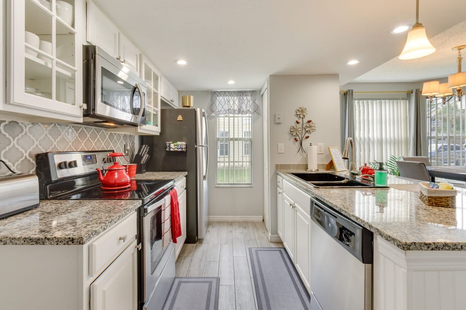 Kitchen | Breakfast Bar