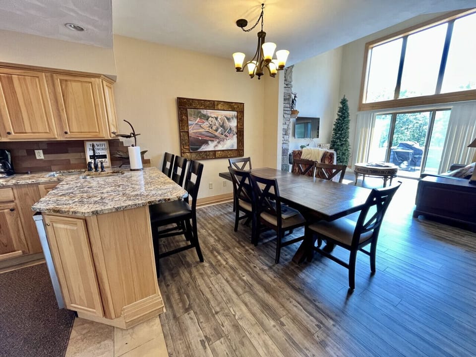 Dining with seating for 6 plus 3 at the breakfast bar