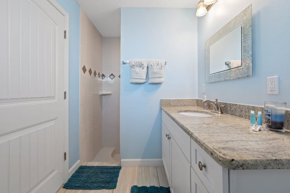 200 Madison Avenue Cottage in Cape Canaveral