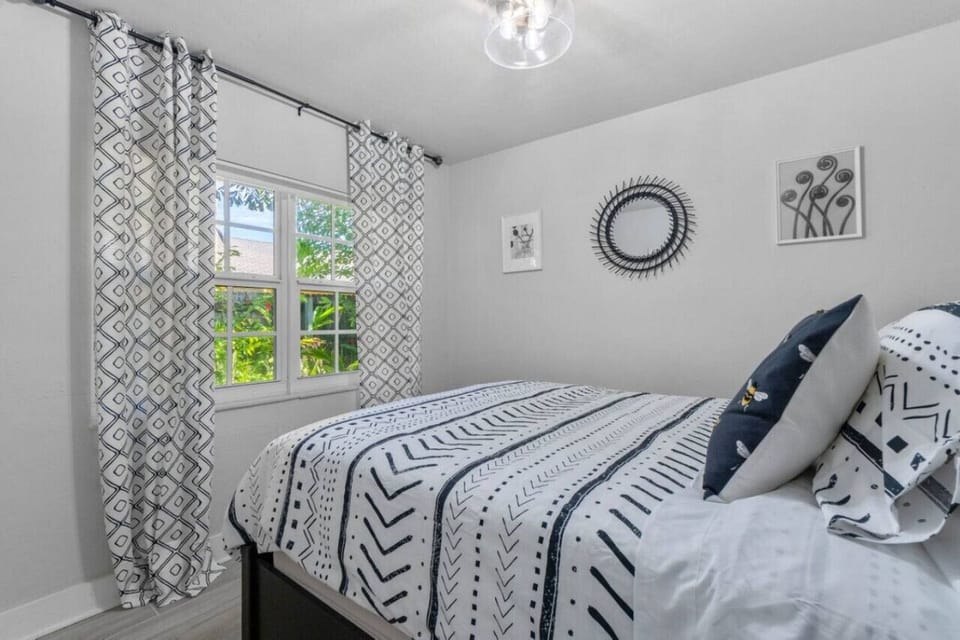 Guest bedroom
