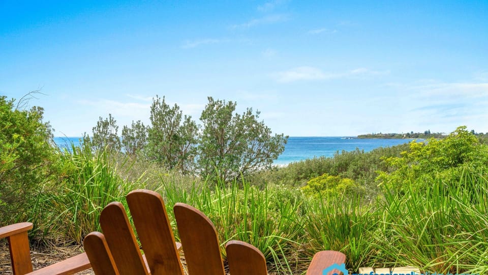 Amazing beachfront at your doorstep, Easy access to an amazing surf beach for surfing, Amazing views