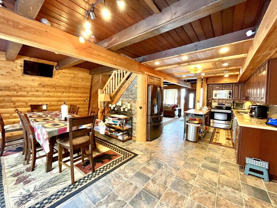 The heart of the cabin: cozy meals, game nights, and great conversation