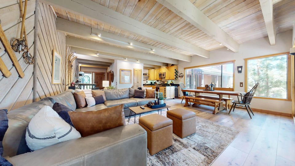Indoors, Home Decor, Furniture, Living Room, Table
