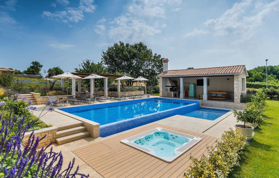 pool