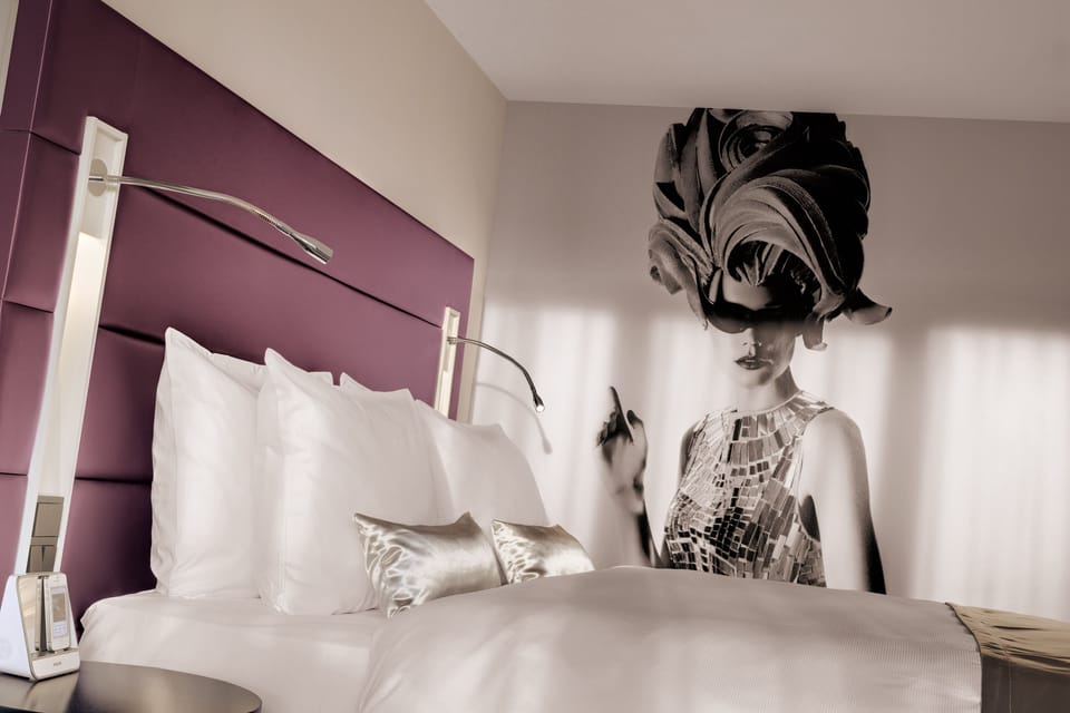 Hypo-allergenic bedding, minibar, in-room safe, desk