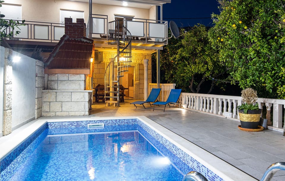 pool