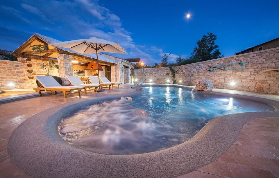 pool