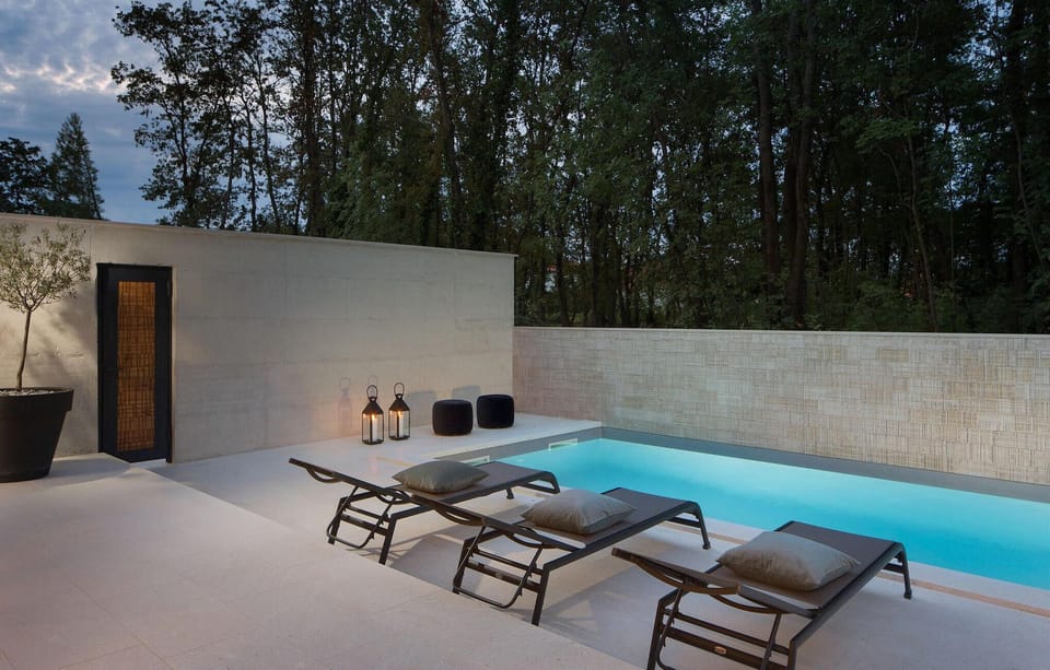 pool