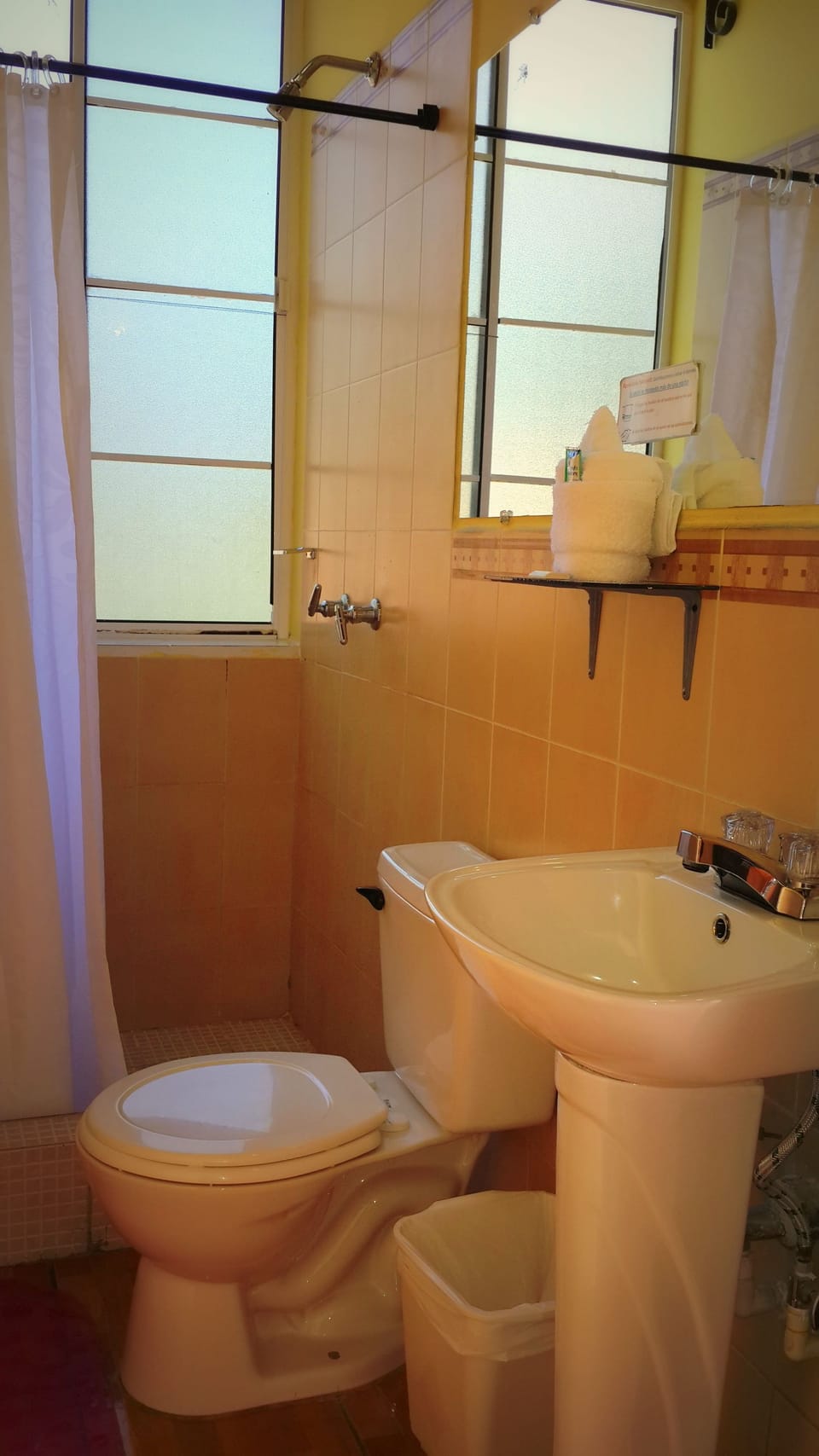 Single Room | Bathroom | Shower, free toiletries, towels
