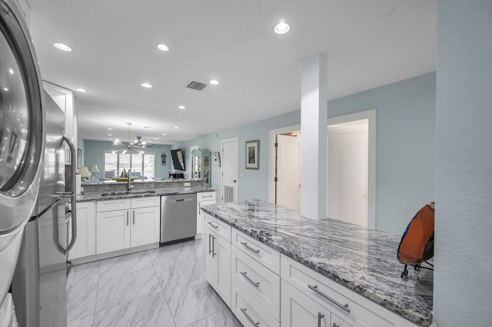 Open-Concept Spacious Kitchen 