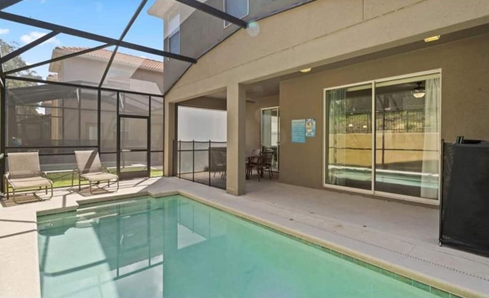 Pool Deck
Pool Faces North
