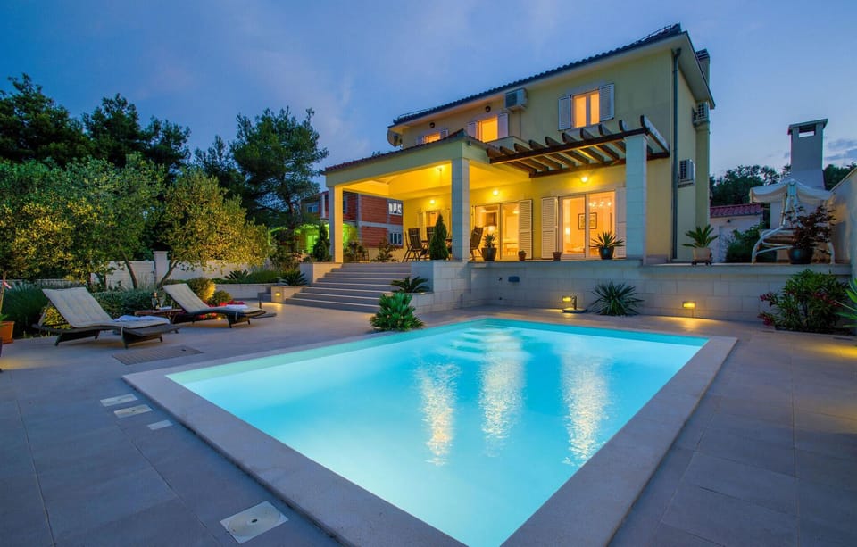 pool