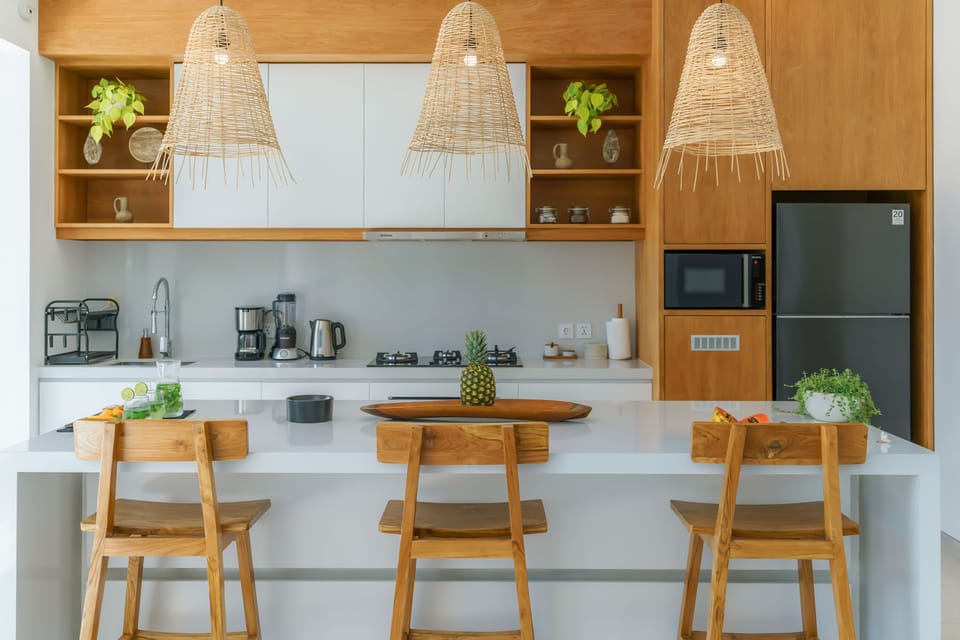 Luxury Villa | Private kitchen | Fridge, microwave, oven, stovetop