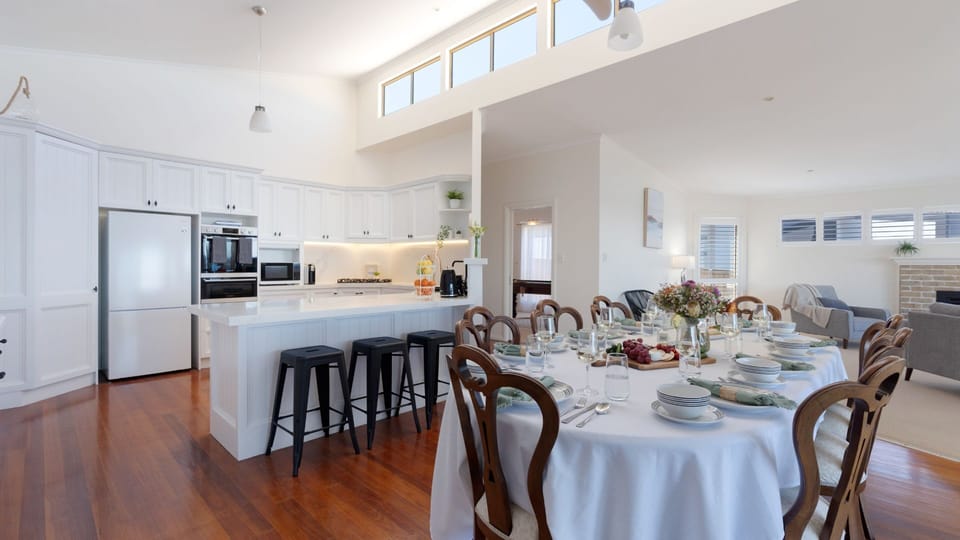 Kitchen | Dining Room 