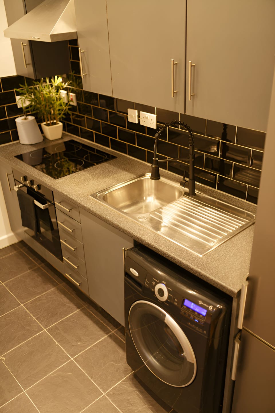 Romantic Duplex | Private kitchen | Full-size fridge, microwave, oven, electric kettle