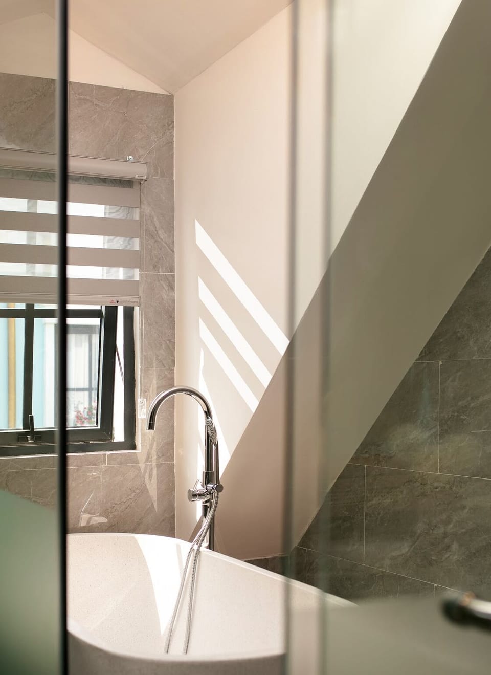 Premium Triple Room | Bathroom | Hair dryer, slippers