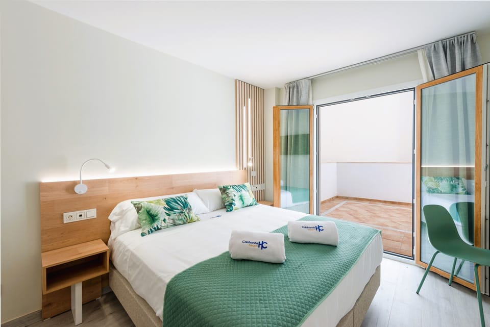 Junior Suite | Egyptian cotton sheets, premium bedding, Select Comfort beds